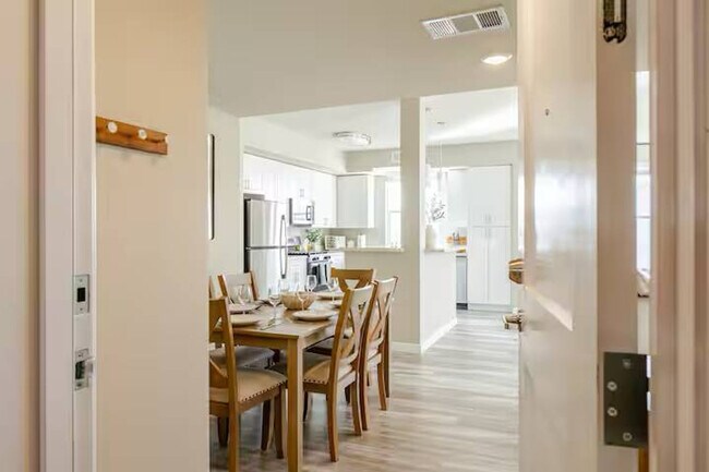 Building Photo - 375 Harbour Cove Dr