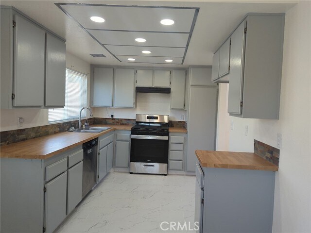 Building Photo - 24622 Skyland Dr