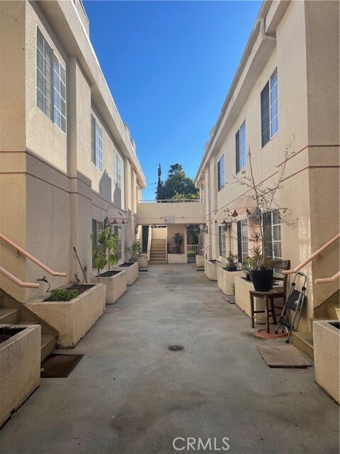 Building Photo - 14758 Magnolia Blvd