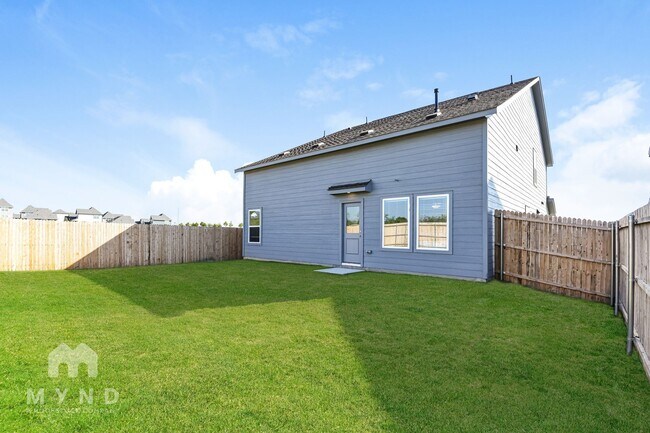 Building Photo - 2700 Mistwood Dr