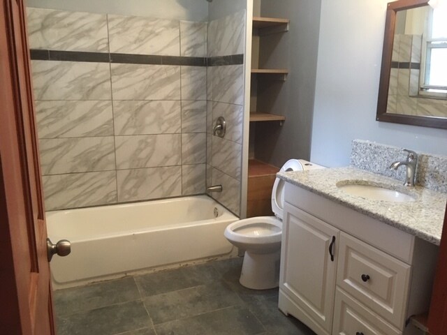 Building Photo - 1301 S Fairfield Ave