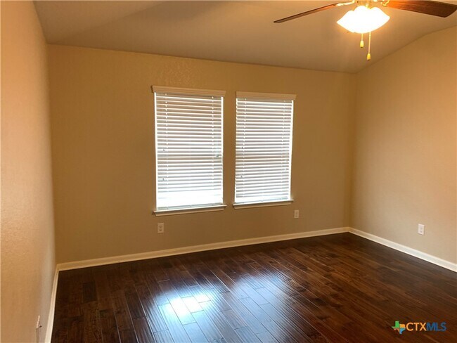 Building Photo - 1337 Lauren St