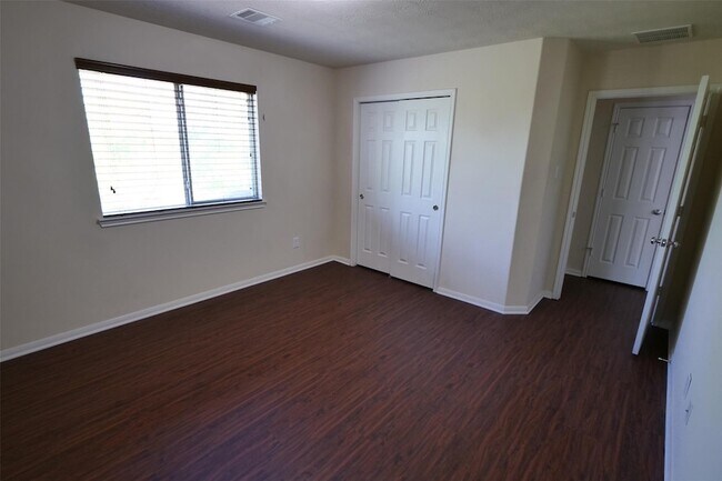 Building Photo - 21610 Alta Peak Way