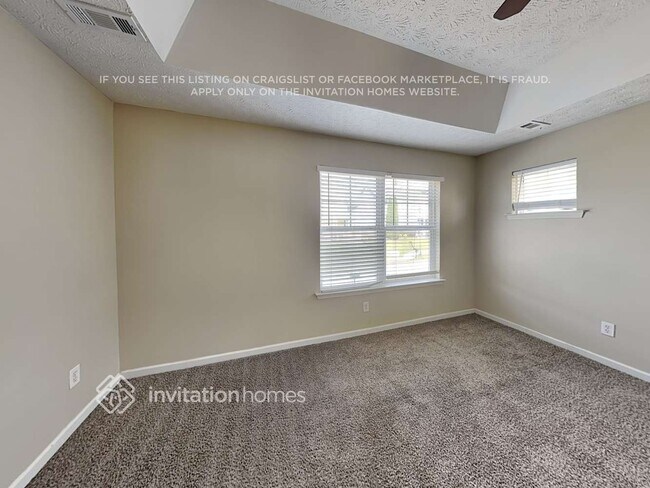 Building Photo - 4612 Legacy Square