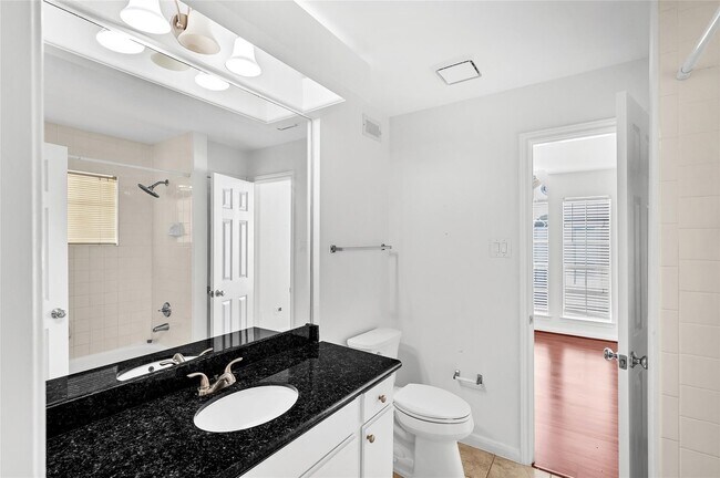 Building Photo - 3231 Allen Pkwy