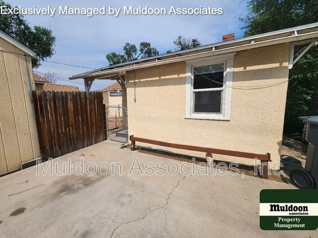 Building Photo - 2417 E Evans Ave