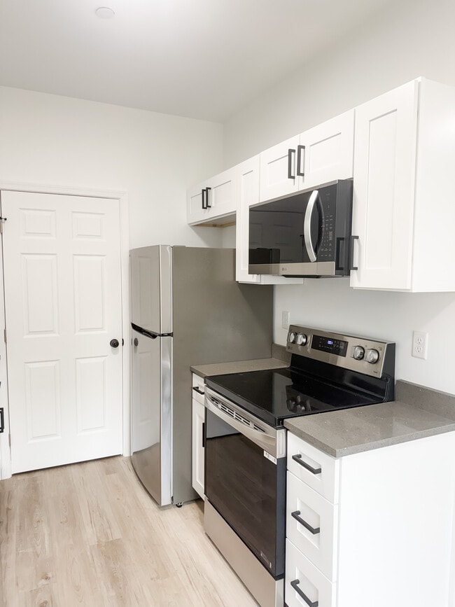 Building Photo - 6 Maryland Ave