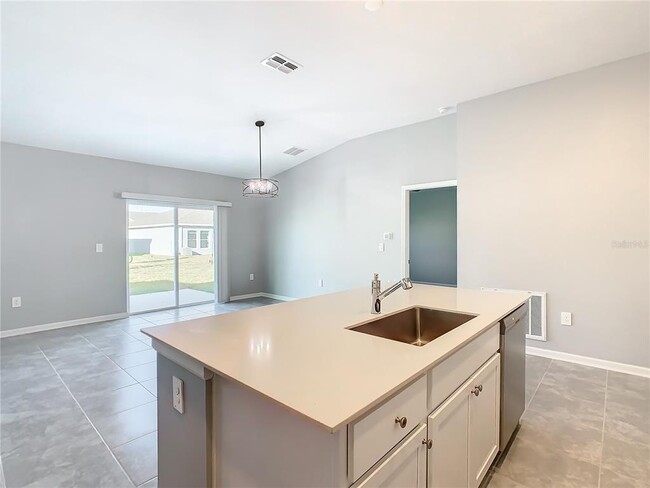 Building Photo - 1033 Holden Wy