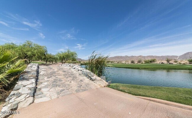 Building Photo - 21065 W Elm Way Ct