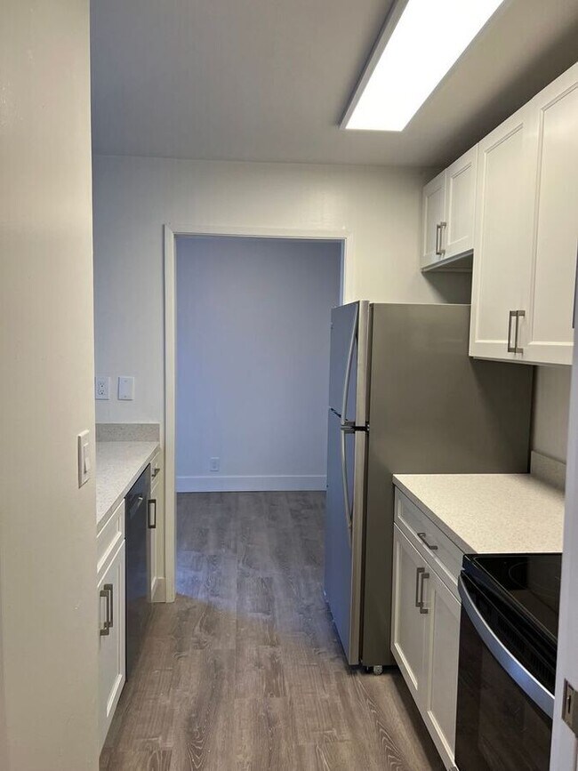 Building Photo - 2309 Blake St