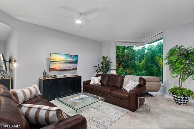 Building Photo - 5555 Heron Point Dr