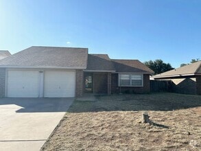 Building Photo - 3 Bed 2 Bath Ready to Rent ASAP