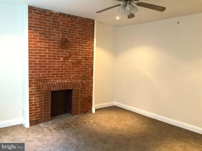 Building Photo - 312 N Paca St