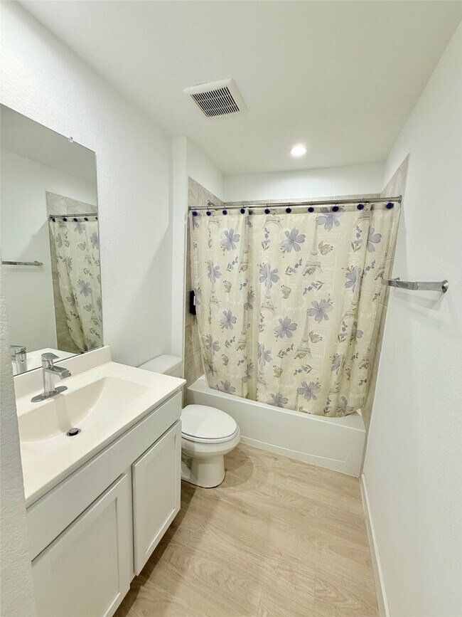 Building Photo - 31611 Farlam Farms Trl