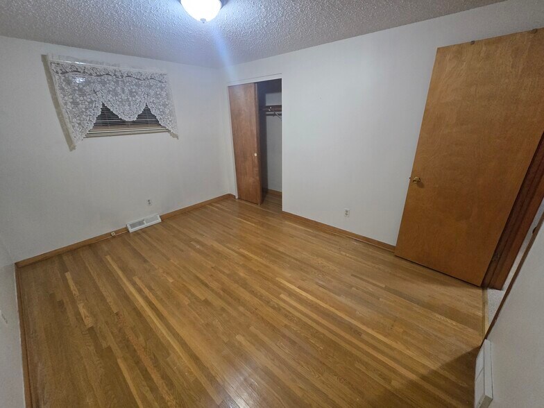 Building Photo - 212 Poinciana Pky