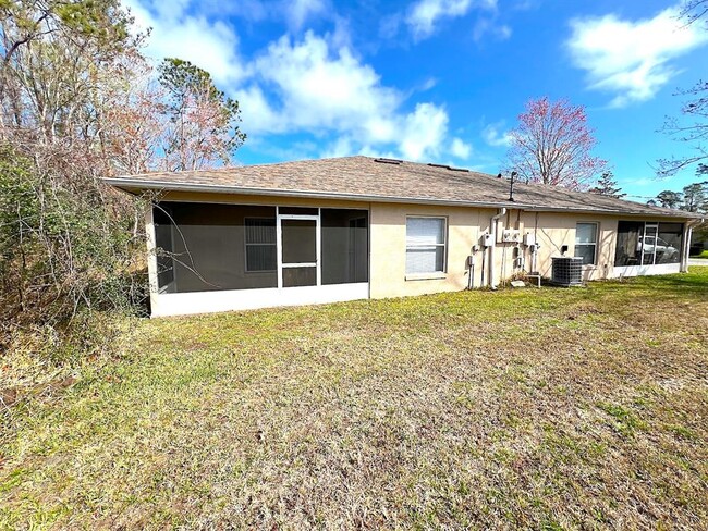 Building Photo - 4 Eton Ln