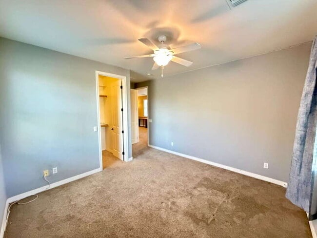 Building Photo - 6250 S Rochester Dr