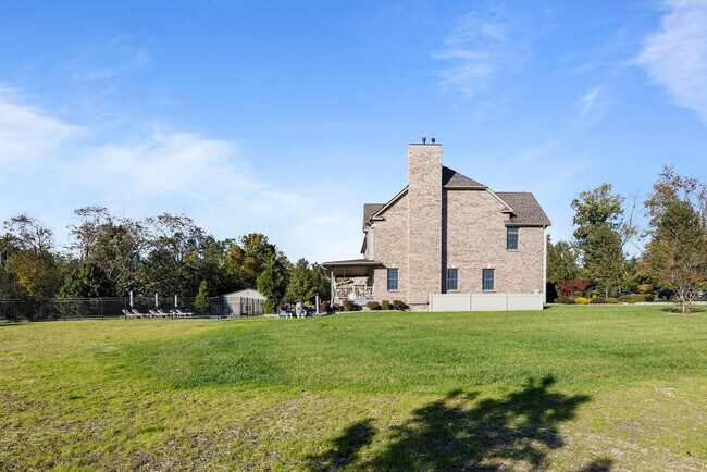 Building Photo - 45 Conklingtown Rd