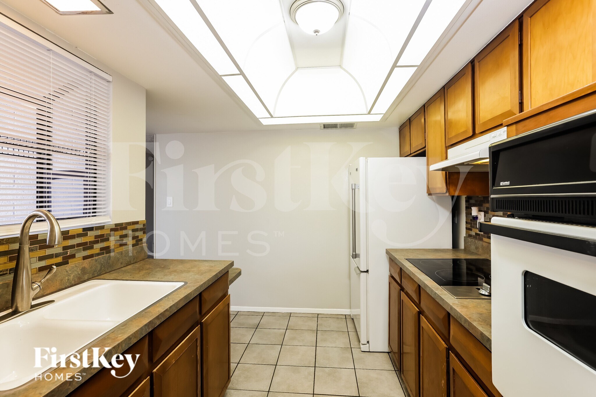 Building Photo - 9047 N 36th Dr