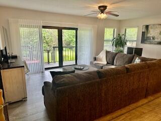 Building Photo - 2309 Fairway Dr S