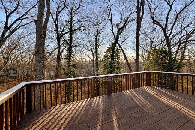 Building Photo - 15 Jeanette Dr