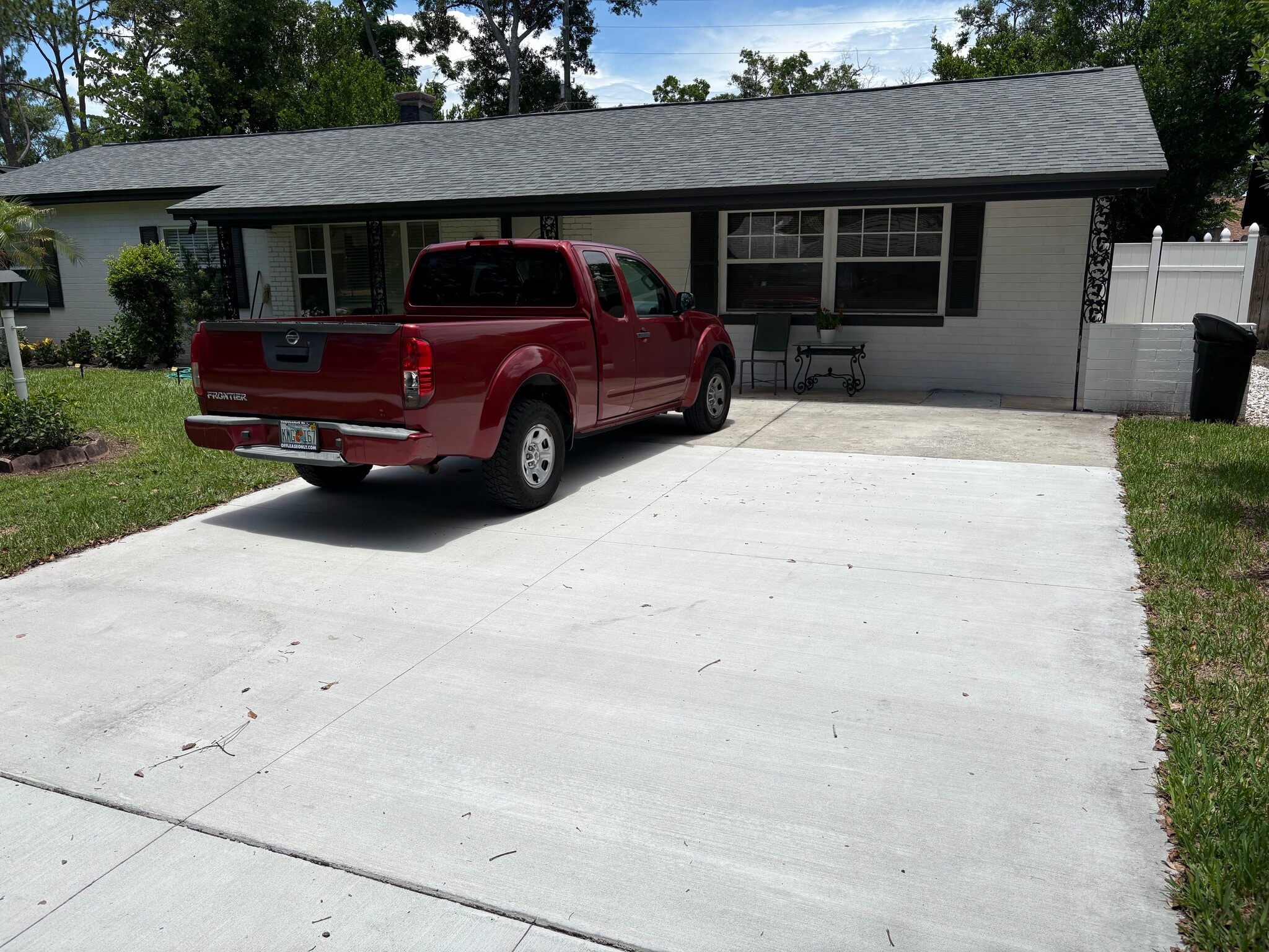 Building Photo - 2037 Linden Rd