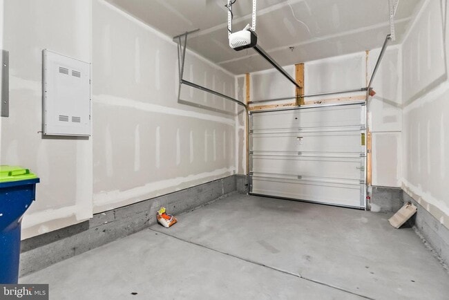 Building Photo - 808 Graphite Dr