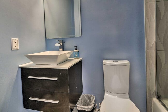 Building Photo - 3 Joyceton Terrace