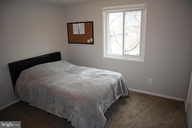 Building Photo - 10332 Watkins Mill Dr