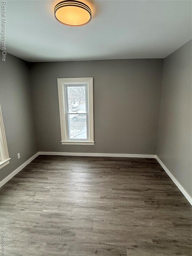 Building Photo - 276 E Chicago Blvd