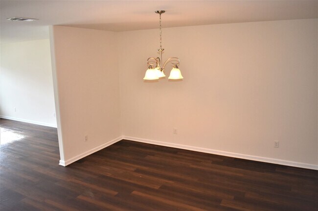 Building Photo - 4 BC