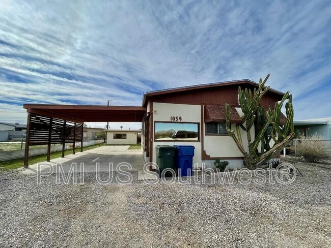 Primary Photo - 1054 Riverview Dr