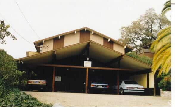 Primary Photo - 9 Jade Ct