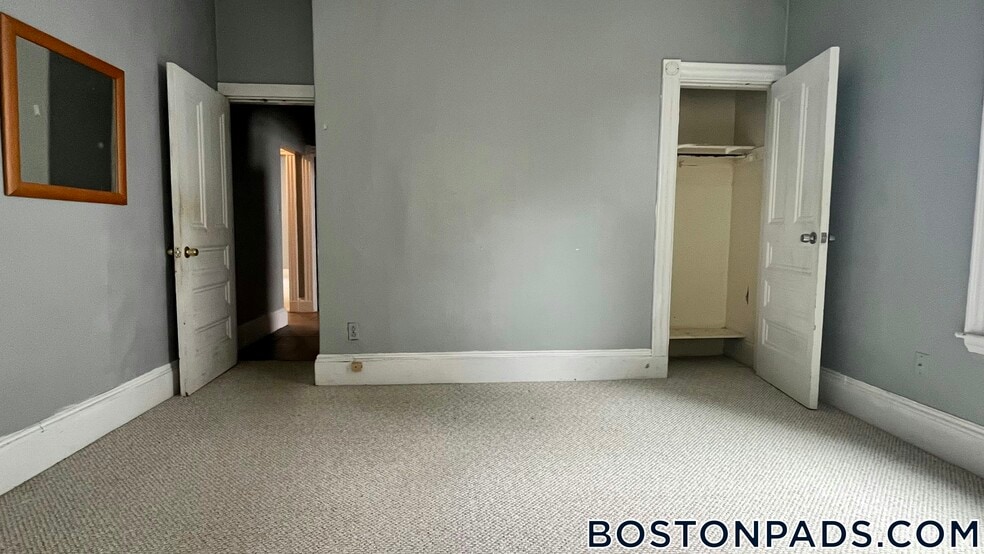 Building Photo - 66 University Rd