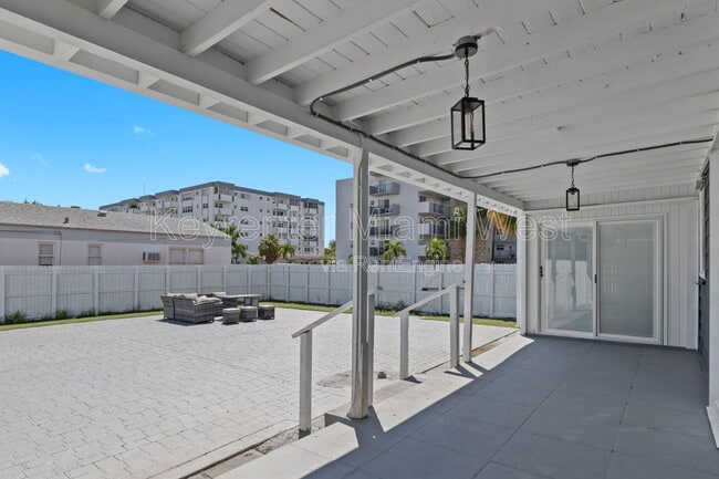 Building Photo - 699 S Federal Hwy