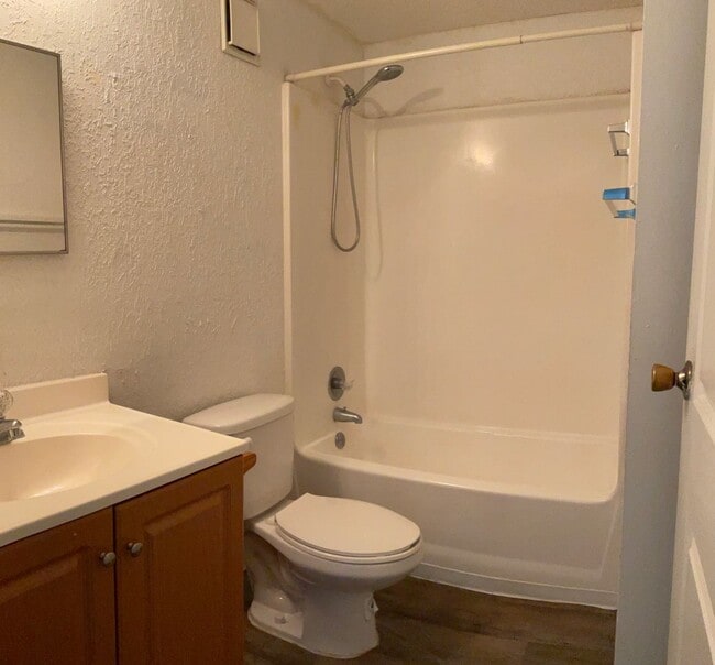 Building Photo - Live in a Great Location with Up to $2,000 Move-In Bonus + Free Utility Connection