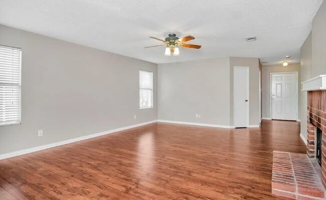 Building Photo - 5640 Ainsdale Dr