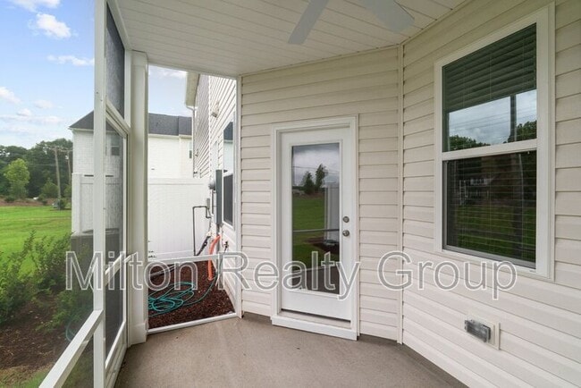 Building Photo - 71 Village Edge Dr