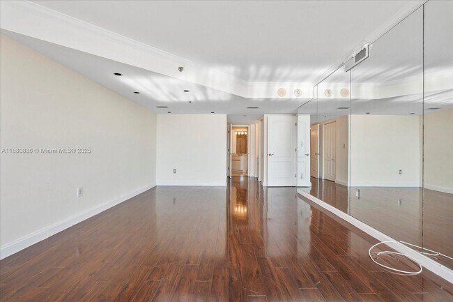 Building Photo - 5757 Collins Ave