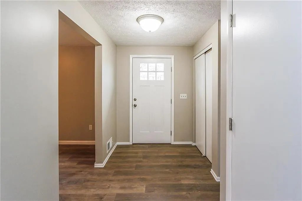Building Photo - 72 Kinmont Dr