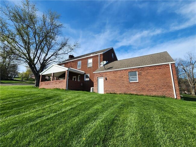 Building Photo - 43 N Watson Ave