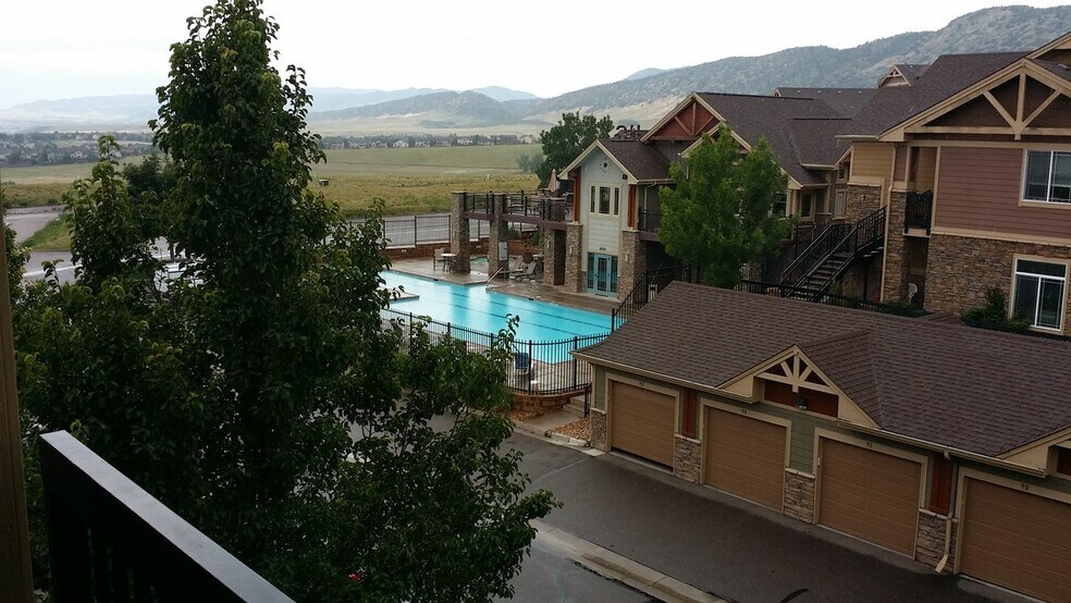 Hot Tub/Pool - 8808 S Kipling Way