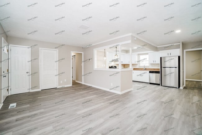 Building Photo - 1121 Gibson Rd