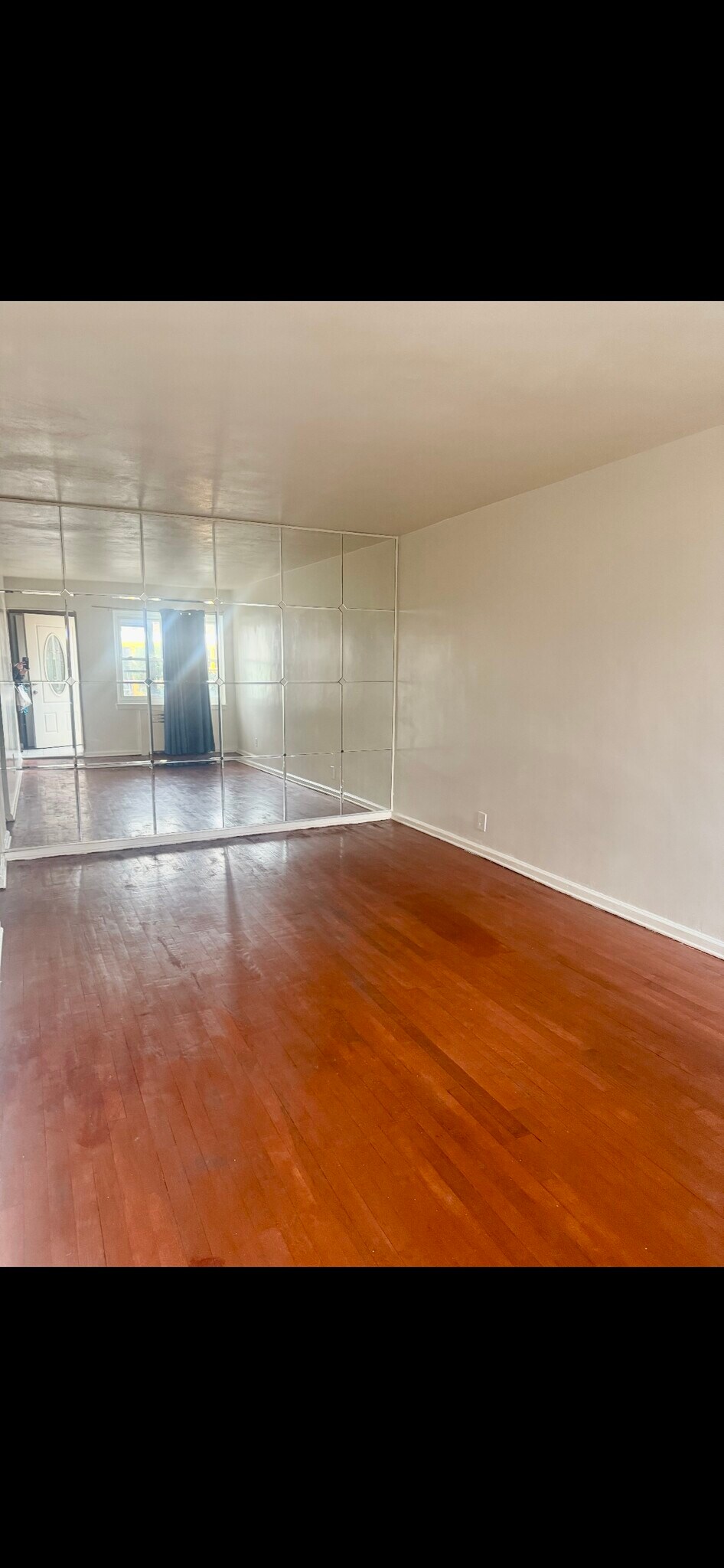 Building Photo - 2460 Brigham St