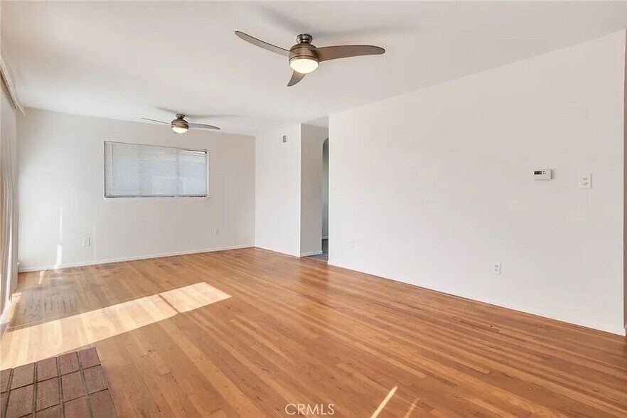 Building Photo - 194 W Blaine St