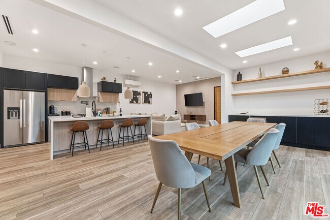 Building Photo - 22747 Erwin St