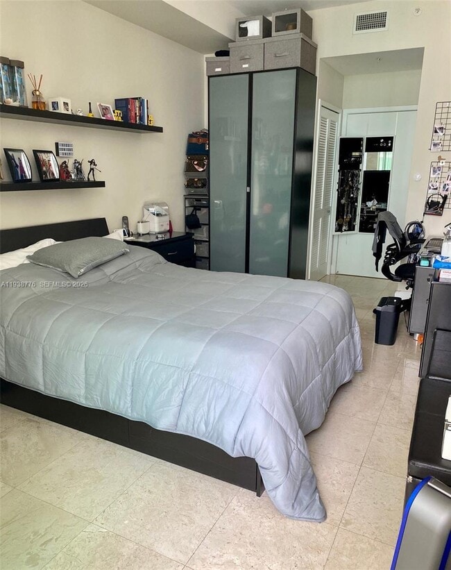 Building Photo - 218 SE 14th St