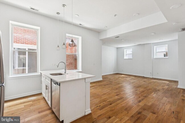 Building Photo - 2529-35 Frankford Ave