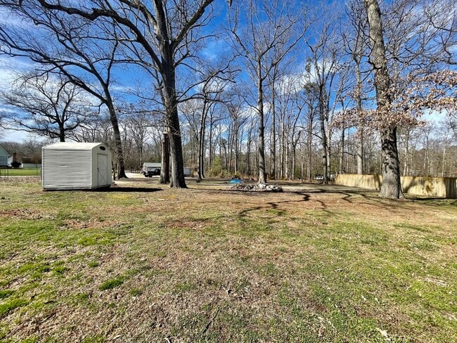 Building Photo - 10500 Chalkley Rd