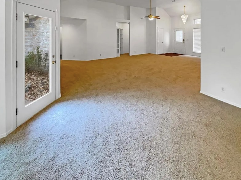 Building Photo - 11708 Hollyrock Dr